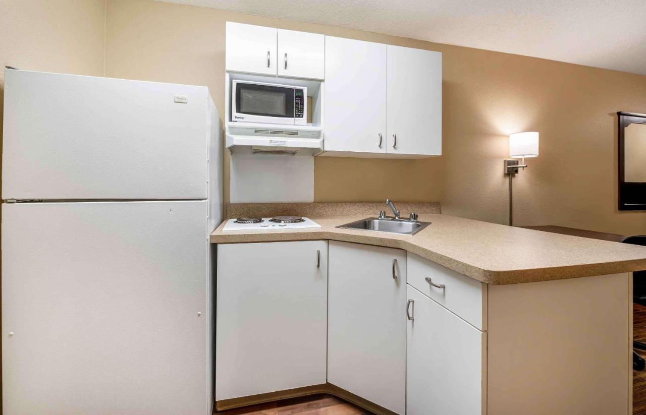 Extended Stay America Suites - Indianapolis - Airport Buitenkant foto
