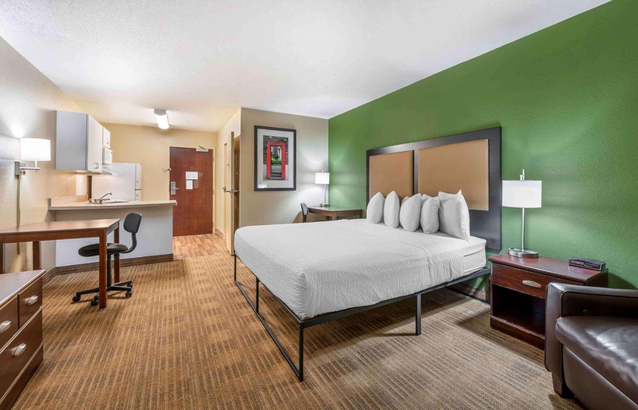 Extended Stay America Suites - Indianapolis - Airport Buitenkant foto