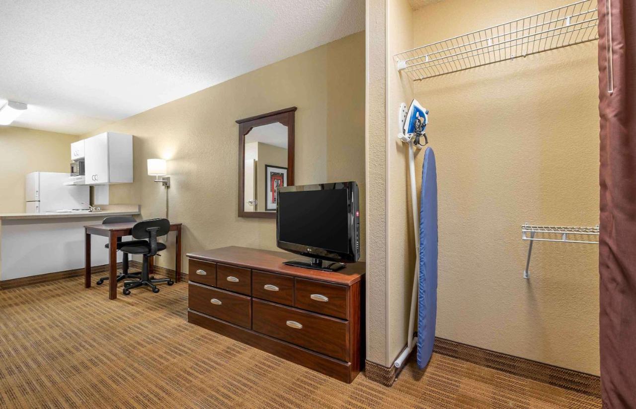 Extended Stay America Suites - Indianapolis - Airport Buitenkant foto