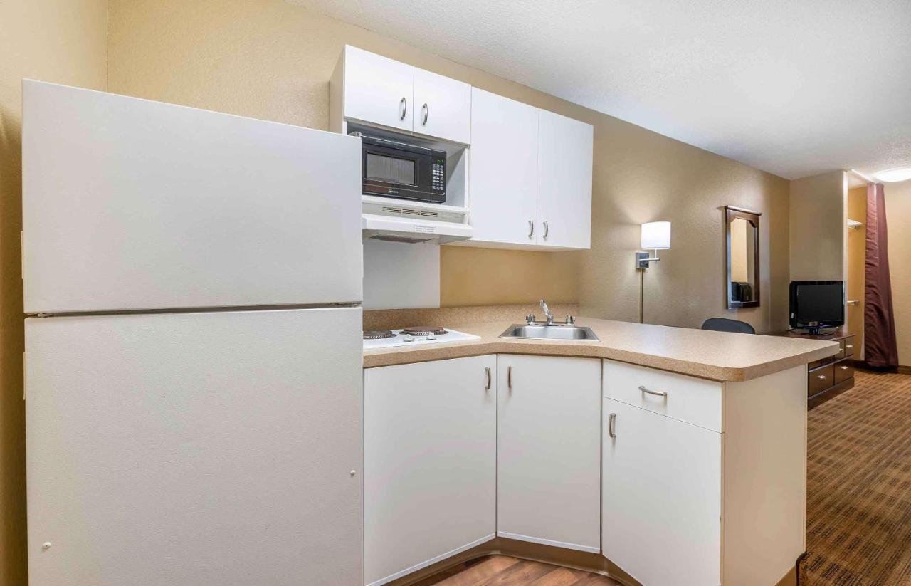 Extended Stay America Suites - Indianapolis - Airport Buitenkant foto