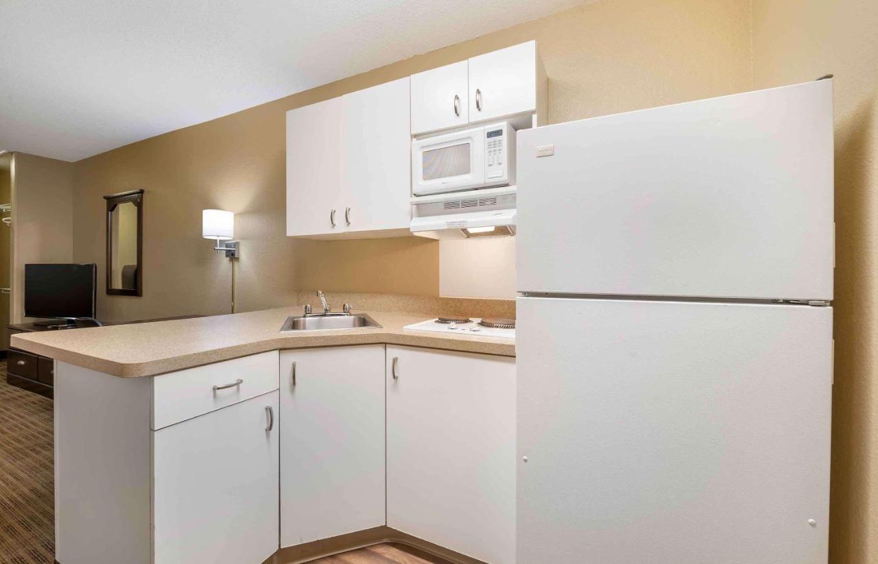 Extended Stay America Suites - Indianapolis - Airport Buitenkant foto